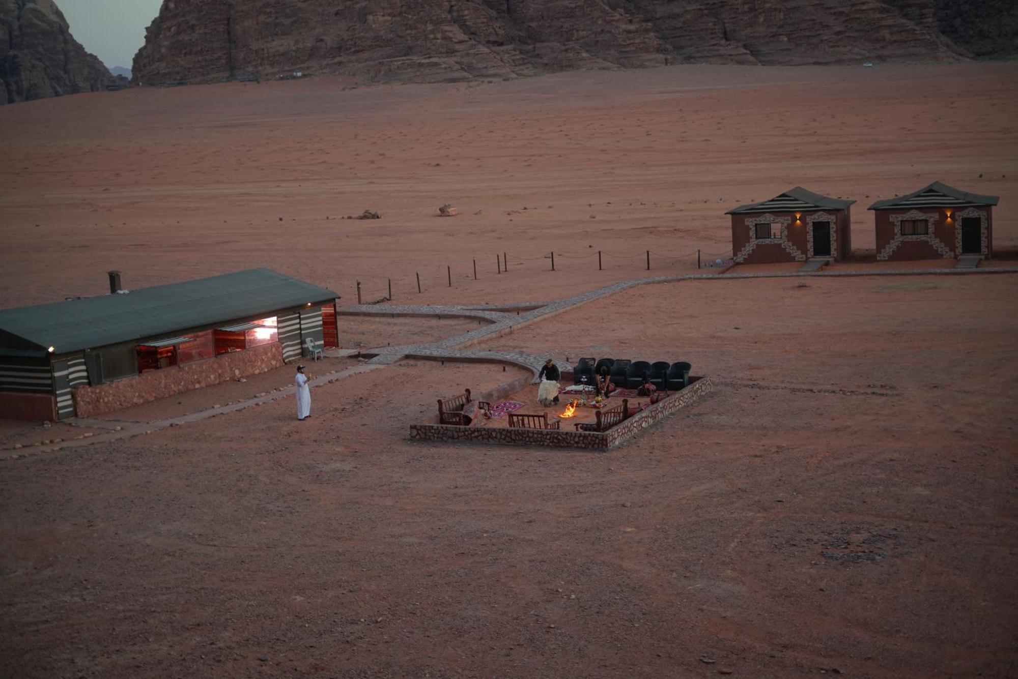 Magic Bedouin Star Hotel Wadi Rum Ngoại thất bức ảnh