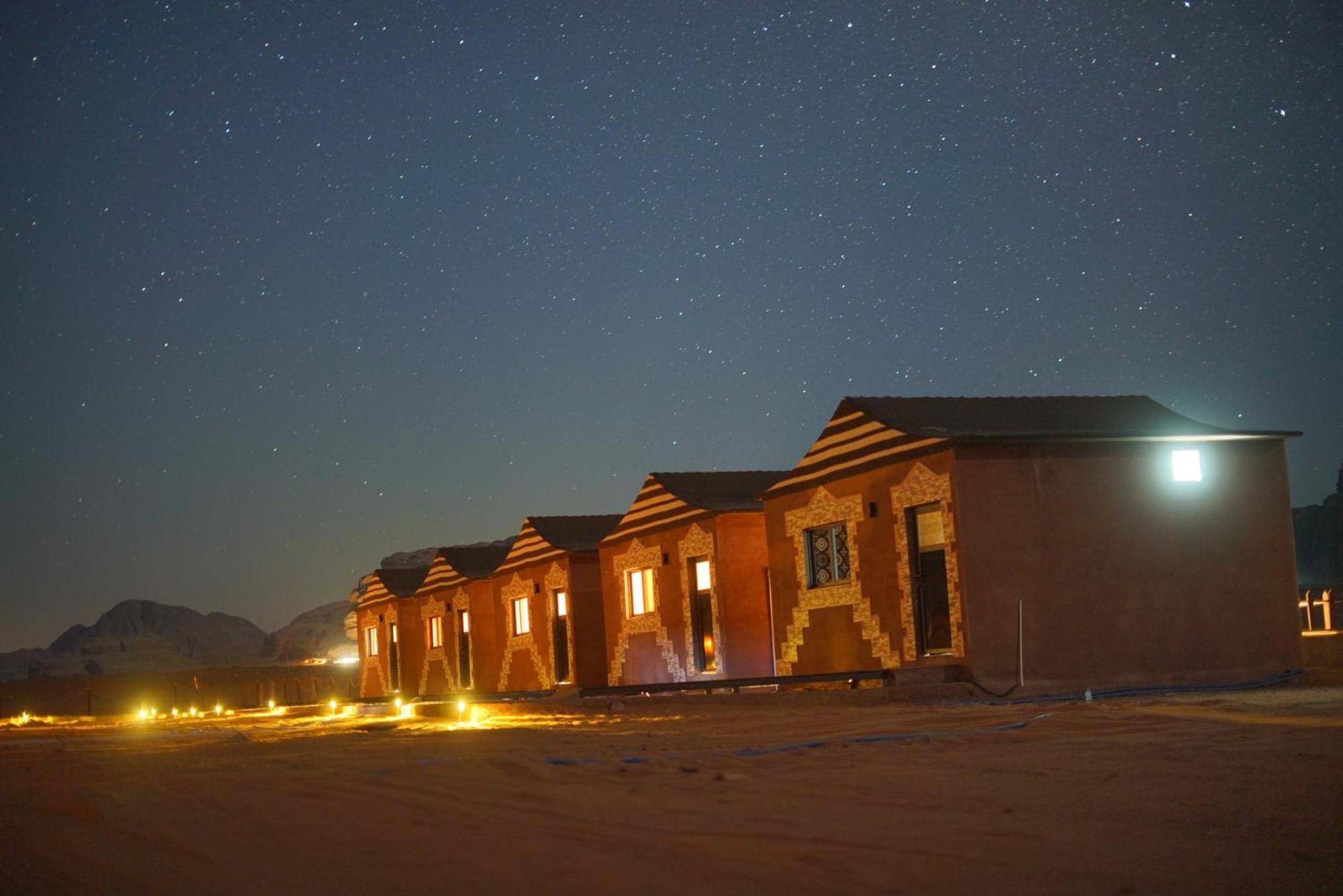 Magic Bedouin Star Hotel Wadi Rum Ngoại thất bức ảnh