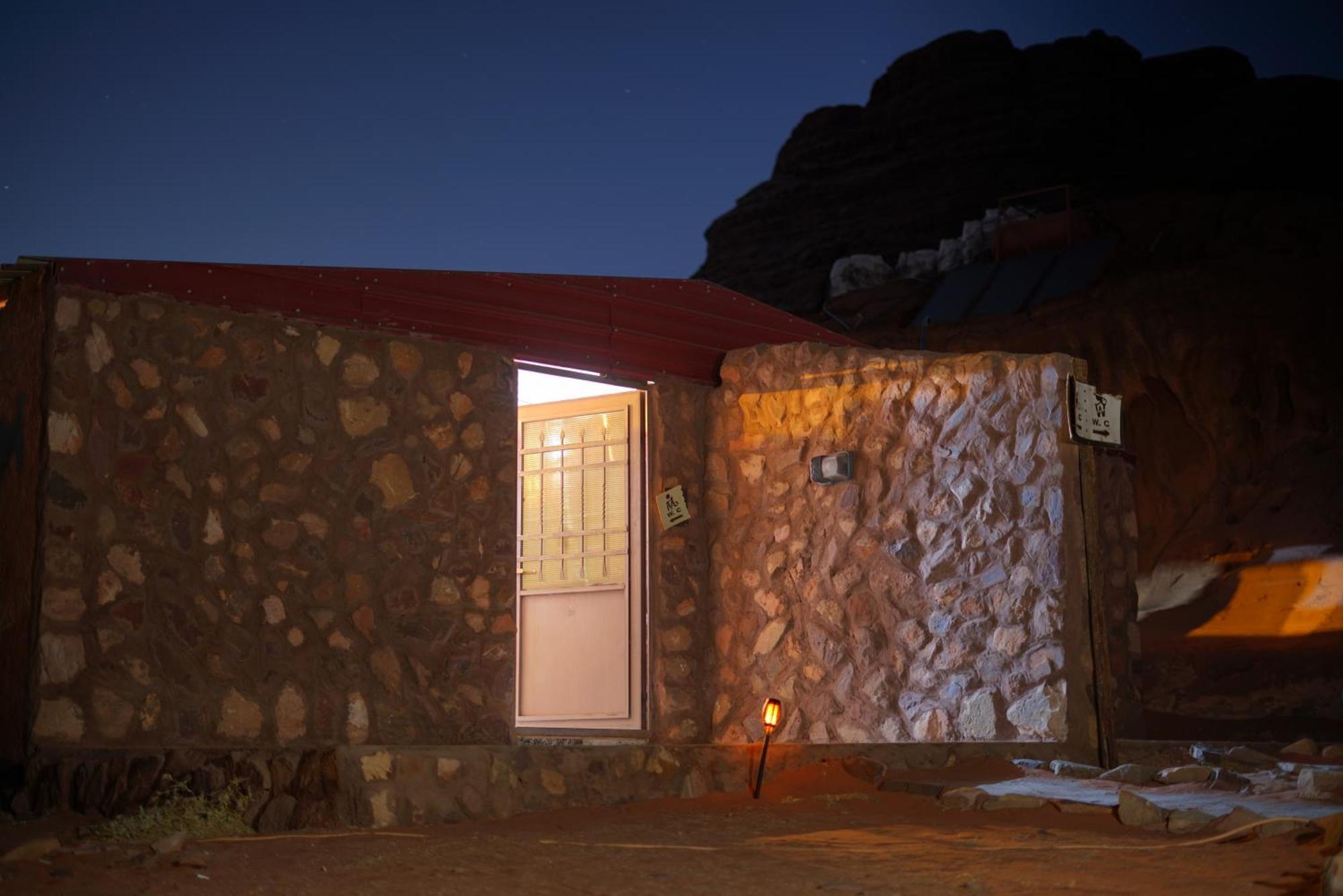 Magic Bedouin Star Hotel Wadi Rum Ngoại thất bức ảnh